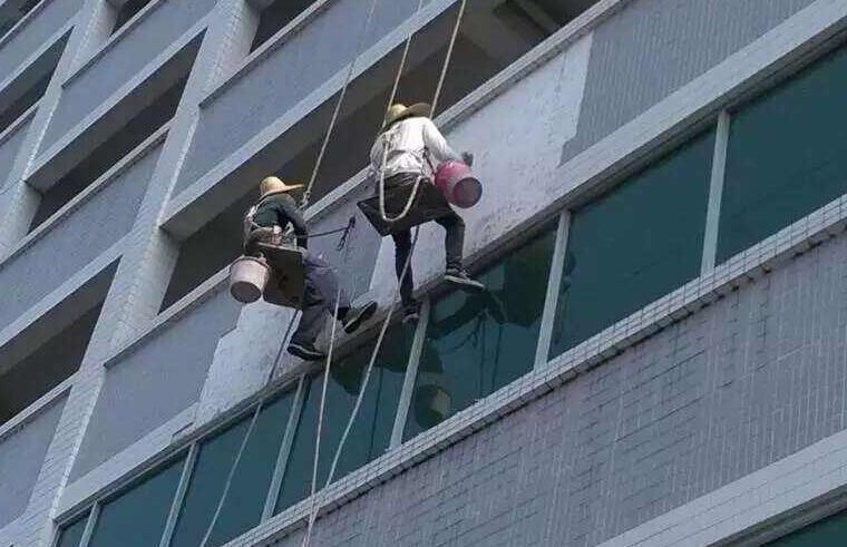 外墻防水刻不容緩，具體施工補(bǔ)漏方案如下